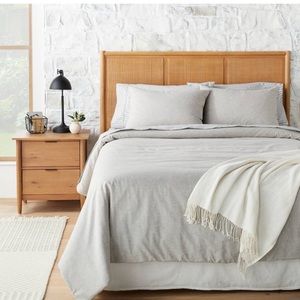 Magnolia duvet cover fits queen and full bed